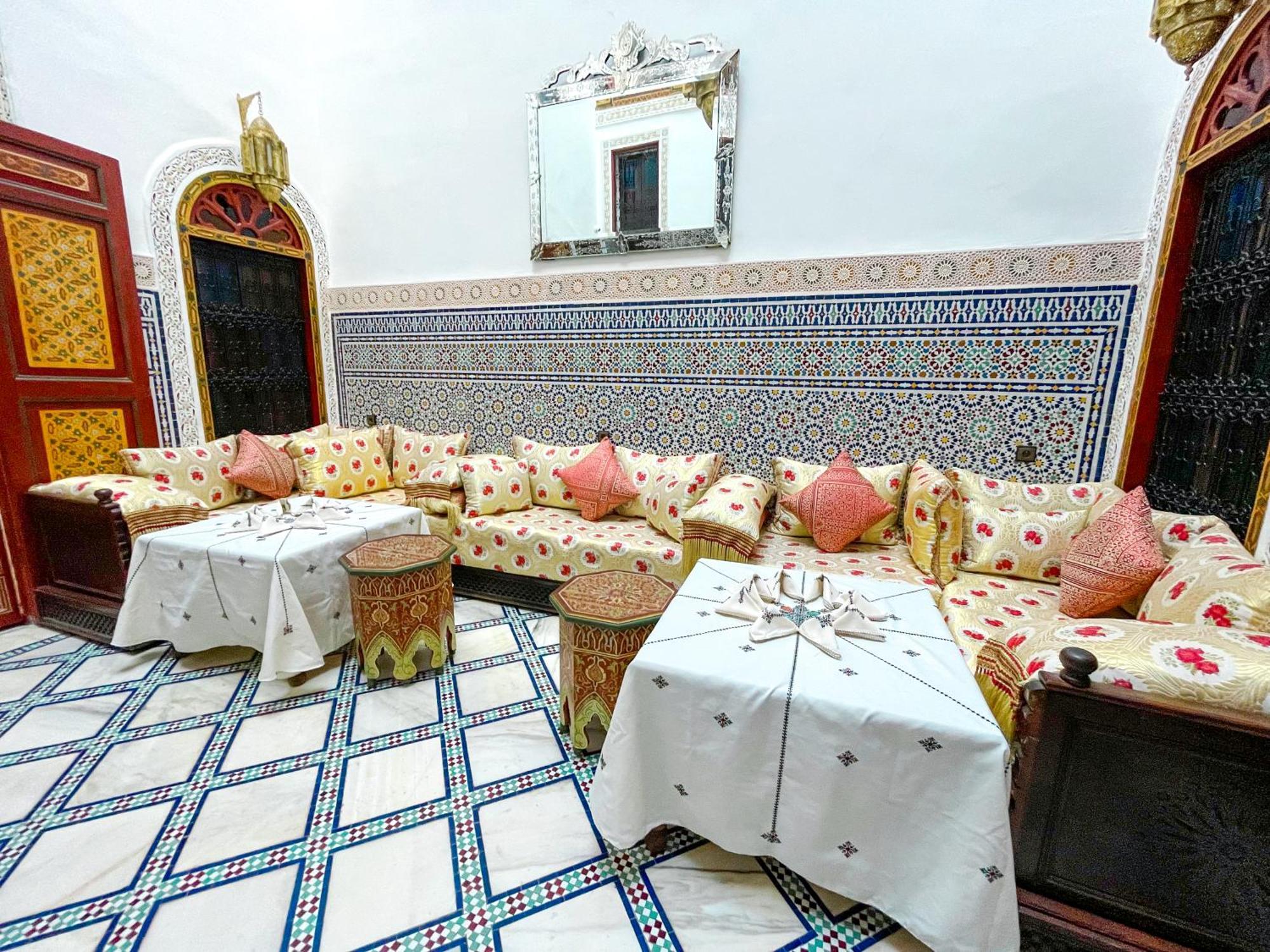Riad Dar El Ouedghiri Фес Экстерьер фото