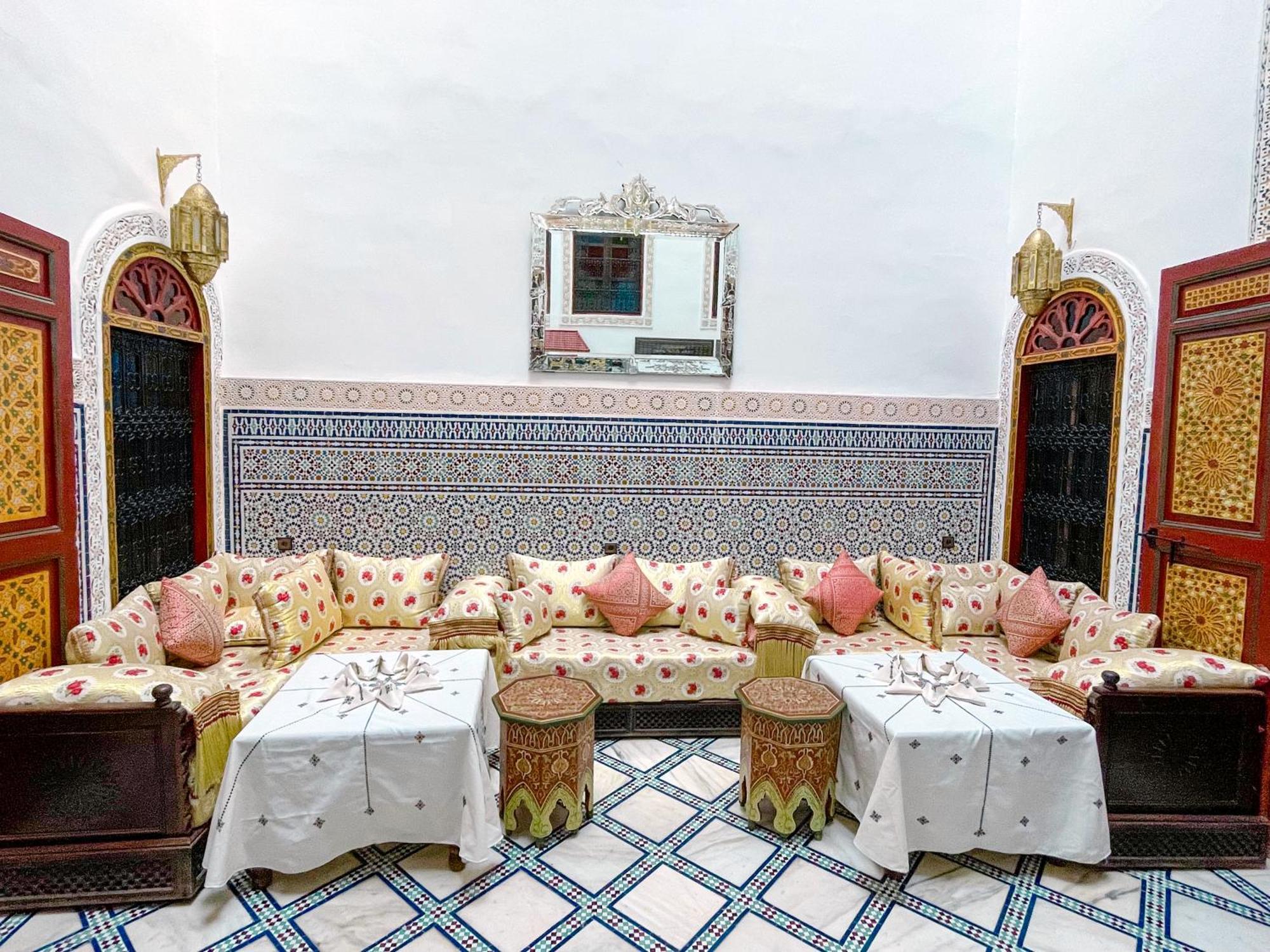 Riad Dar El Ouedghiri Фес Экстерьер фото